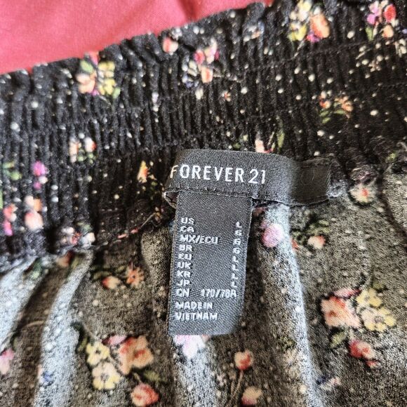 Forever 21 Black Dainty Micro Floral Smocked Waistband Skirt Youth L/ Women XS - Picture 5 of 8